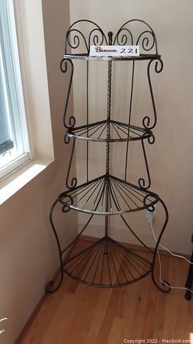 Lot #221 (1 of 6)