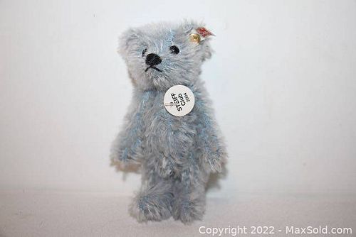 Lot #52 (1 of 5)