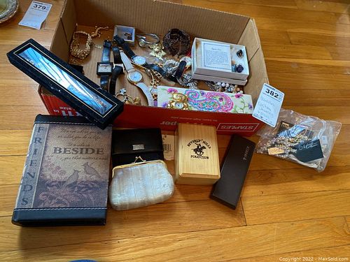 Lot #382 (1 of 19)