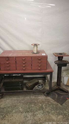 Lot #713 (1 of 13)