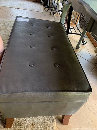 Lot #231 (1 of 10)