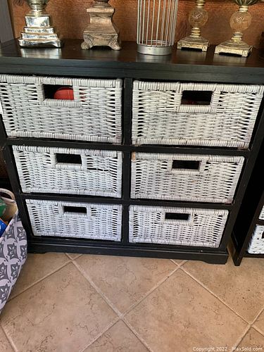 Lot #219 (1 of 8)