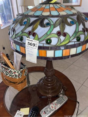 Lot #569 (1 of 7)