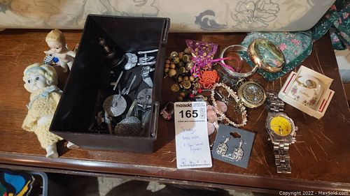 Lot #165 (1 of 9)