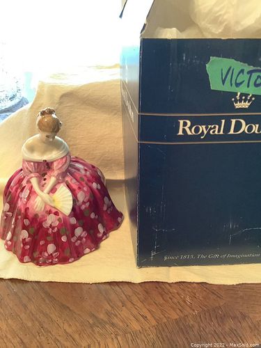 Lot #179 (1 of 4)