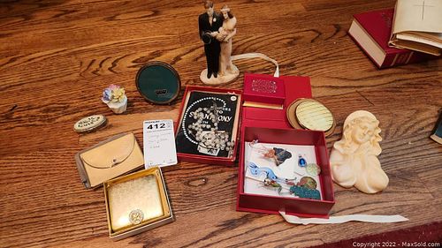 Lot #412 (1 of 8)