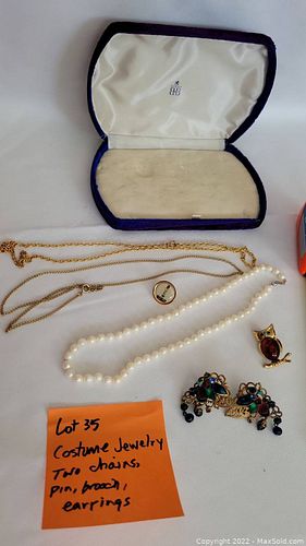 Lot #35 (1 of 6)