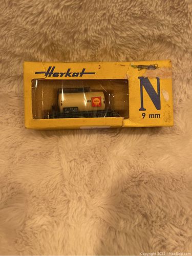 Lot #42 (1 of 4)