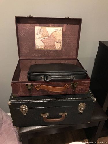 Lot #266 (1 of 10)