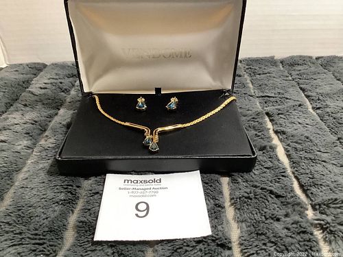 Lot #9 (1 of 4)