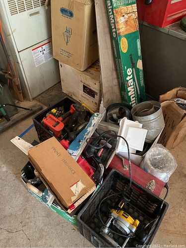 Lot #688 (1 of 18)