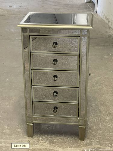 Lot #304 (1 of 13)