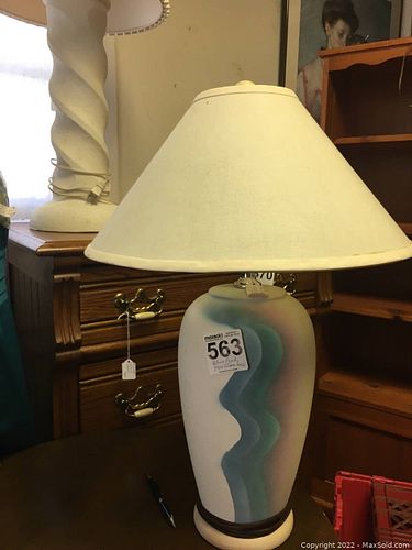 Lot #563 (1 of 9)