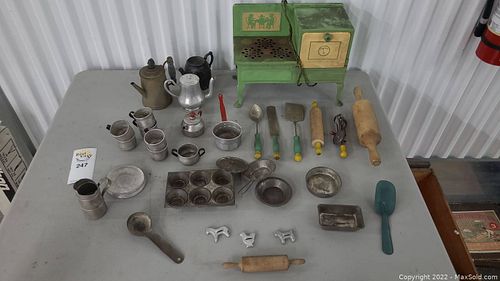 Lot #247 (1 of 12)