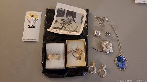 Lot #225 (1 of 9)