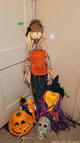 Lot #228 (1 of 8)