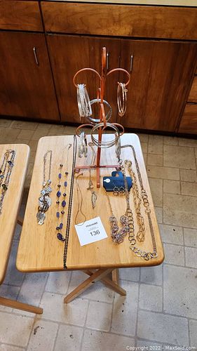 Lot #136 (1 of 6)