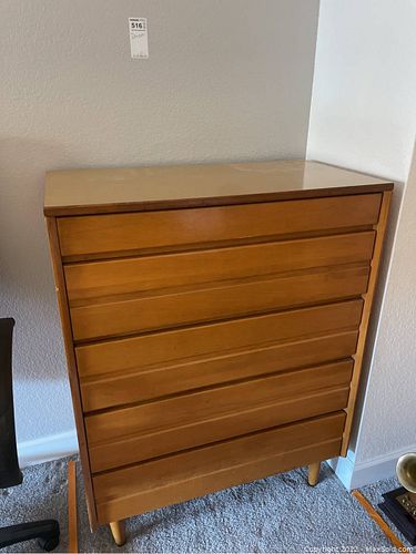 Lot #516 (1 of 8)