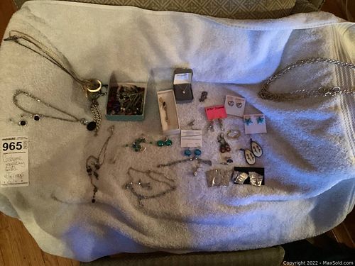 Lot #965 (1 of 7)
