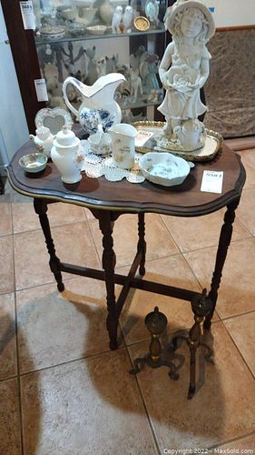 Lot #559 (1 of 14)