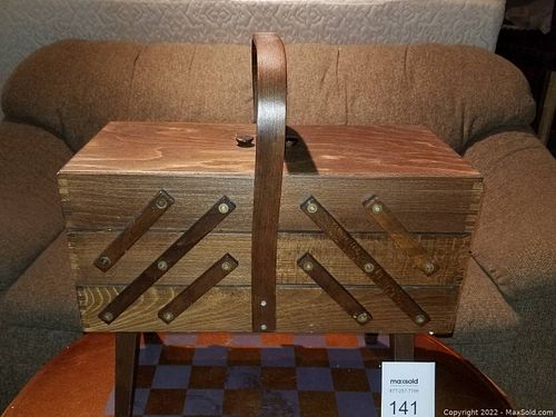 Lot #141 (1 of 9)