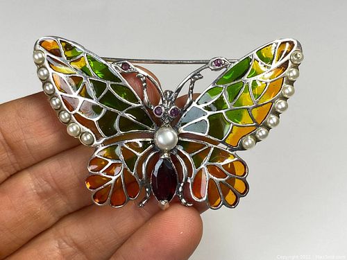 Lot #184 (1 of 4)