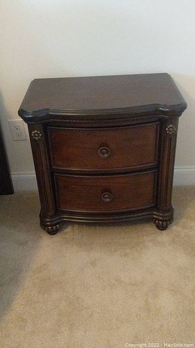 Lot #279 (1 of 8)