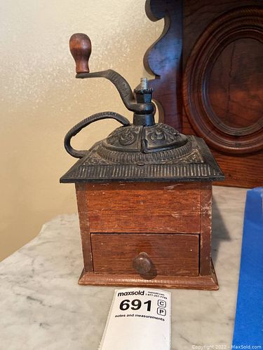 Lot #691 (1 of 10)