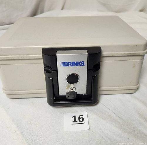 Lot #16 (1 of 8)