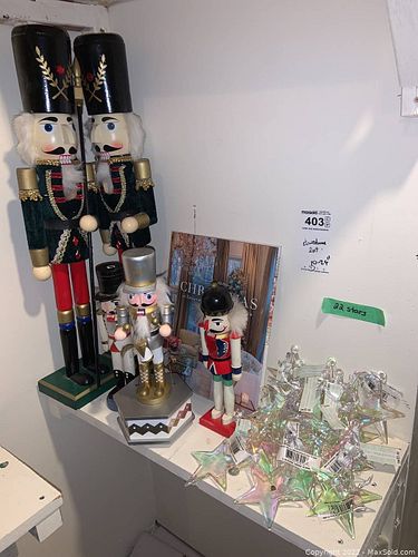 Lot #403 (1 of 13)