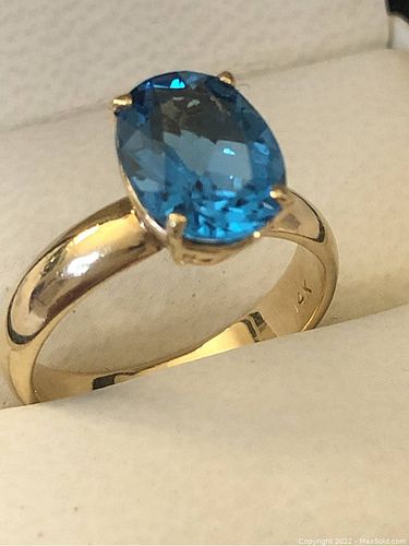 14 Kt Blue Topaz Ring (1 of 8)