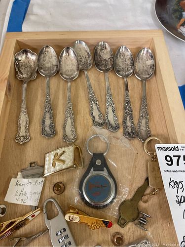 Lot #975 (1 of 6)