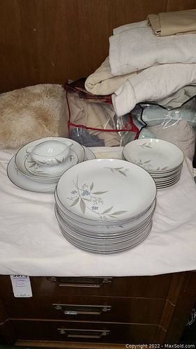 Lot #375 (1 of 10)