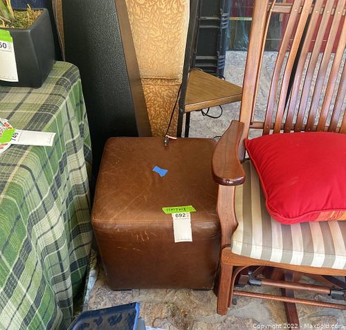 Lot #692 (1 of 8)