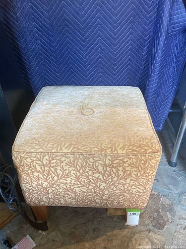 Lot #739 (1 of 6)