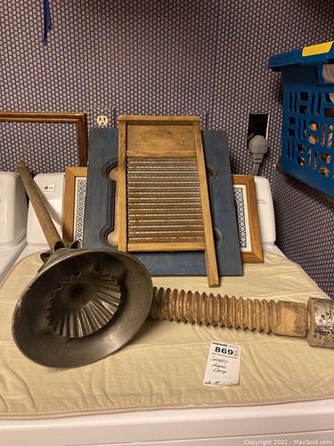 Lot #869 (1 of 9)
