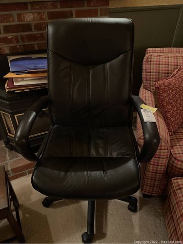 Lot #855 (1 of 7)