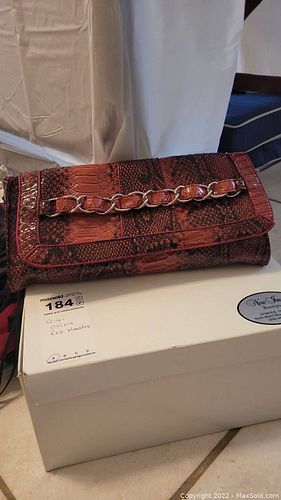Lot #184 (1 of 7)