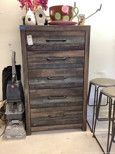 Lot #599 (1 of 6)
