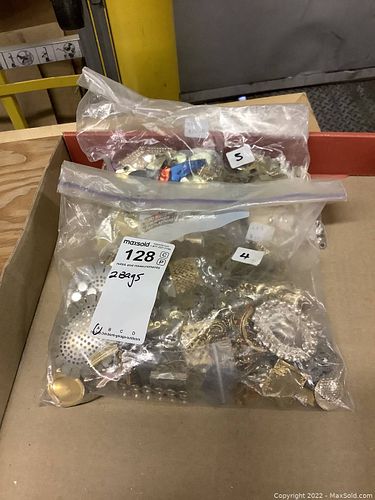Lot #128 (1 of 11)