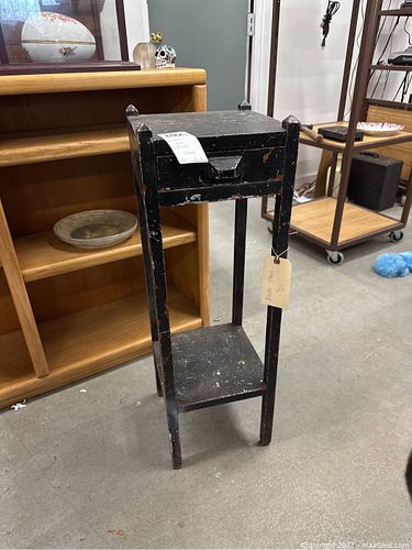 Lot #692 (1 of 7)
