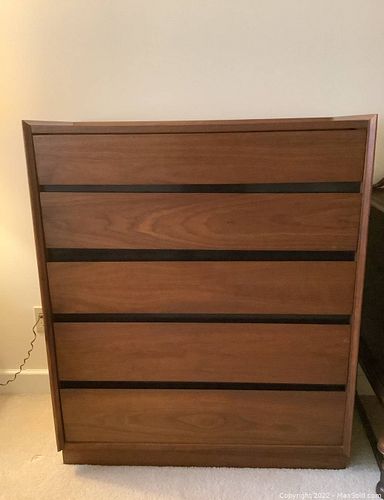 Lot #225 (1 of 6)