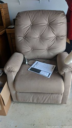 Lot #924 (1 of 16)