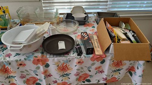Lot #907 (1 of 12)