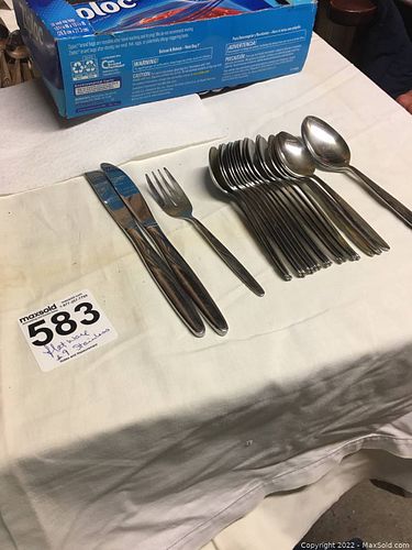 Lot #583 (1 of 9)