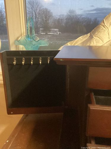 Lot #5 (1 of 4)