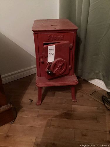 Lot #163 (1 of 4)