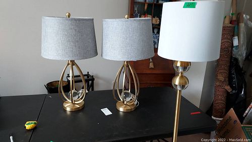 Lot #569 (1 of 11)