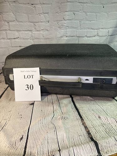 Lot #30 (1 of 11)