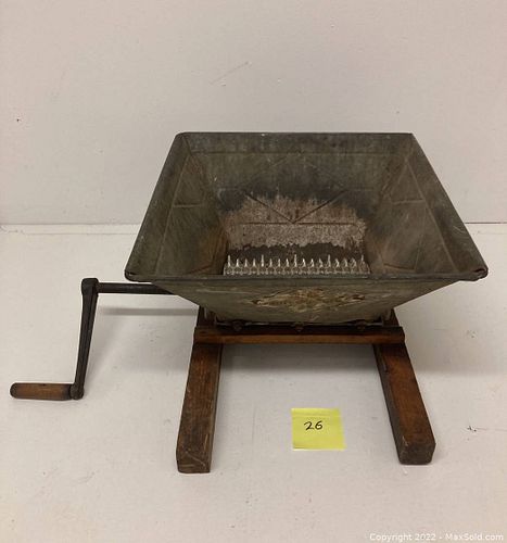 Lot #26 (1 of 9)